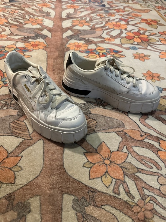 Puma Shoes - Puma Women’s White Platform Sneakers Women’s 10.5